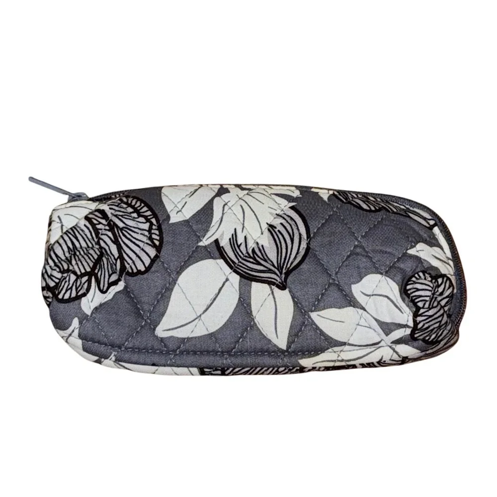 Vera Bradley Eyeglass Case Grey White Floral Quilted Pouch OS NWOT Travel Bag